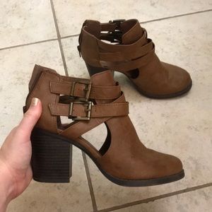 Brown/ tan booties